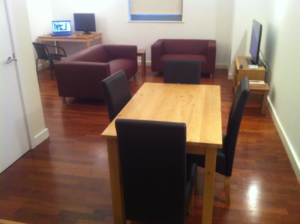 Newcastle Executive Apartment Room photo